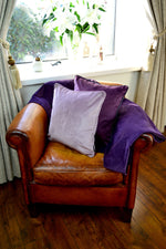 Carica l&#39;immagine nel visualizzatore di Gallery, McAlister Textiles Matt Lilac Purple Velvet 43cm x 43cm Piped Cushion Sets Cushions and Covers 
